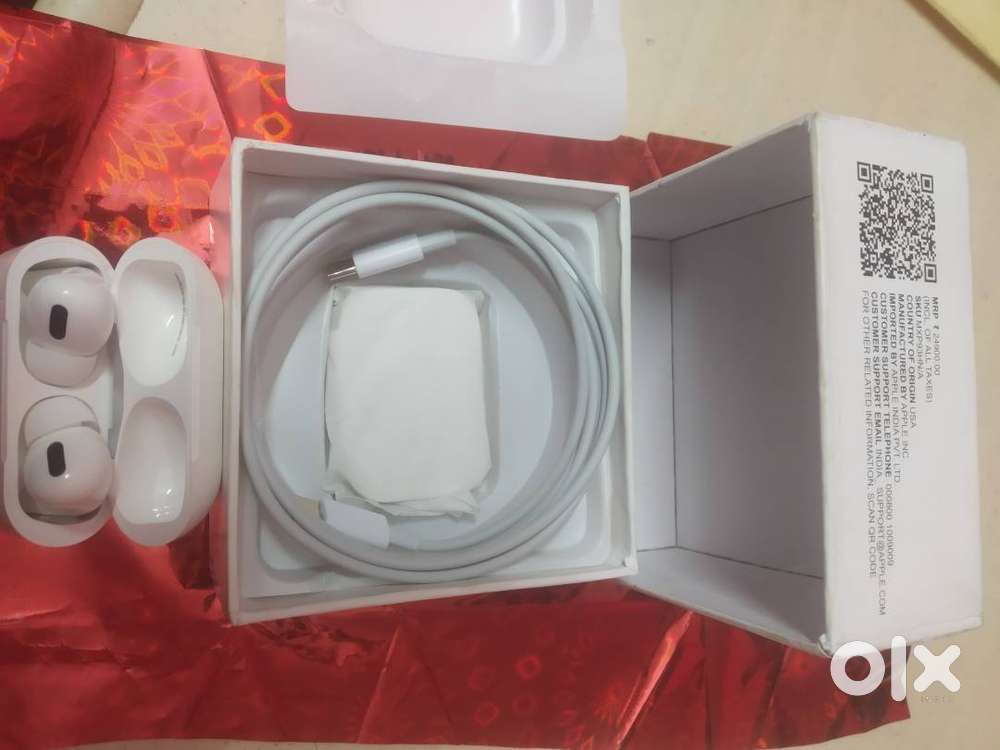 Apple AirPods Pro 3with Wireless Charging Case,Purchase on 07.12.2025,