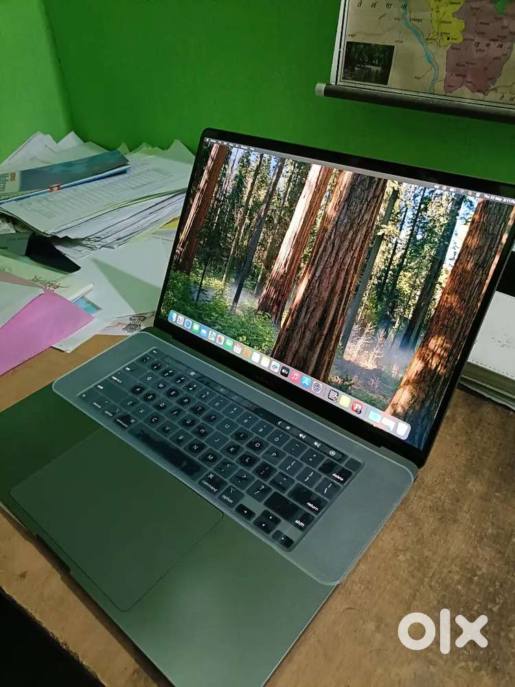 Macbook pro A2141 i9 1tb SSD 32GB Ram 2019 model