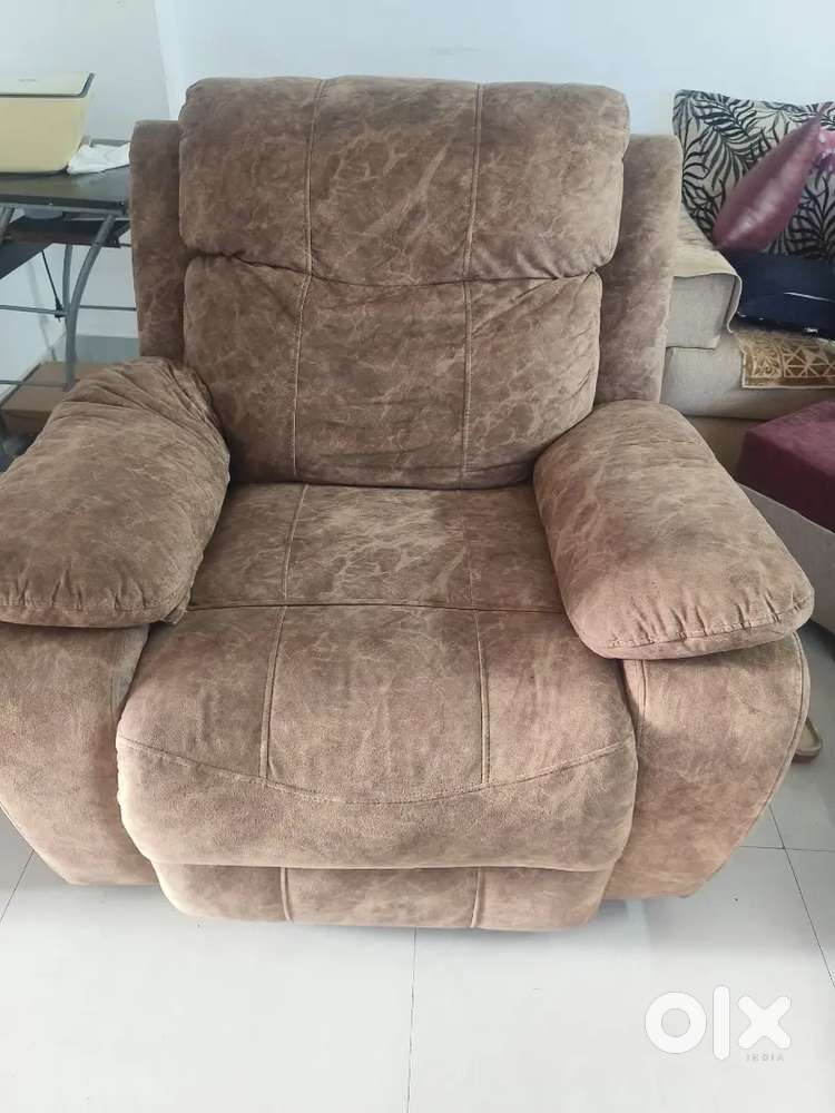 Recliner sofa