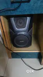 Panasonic speaker with surround speaker