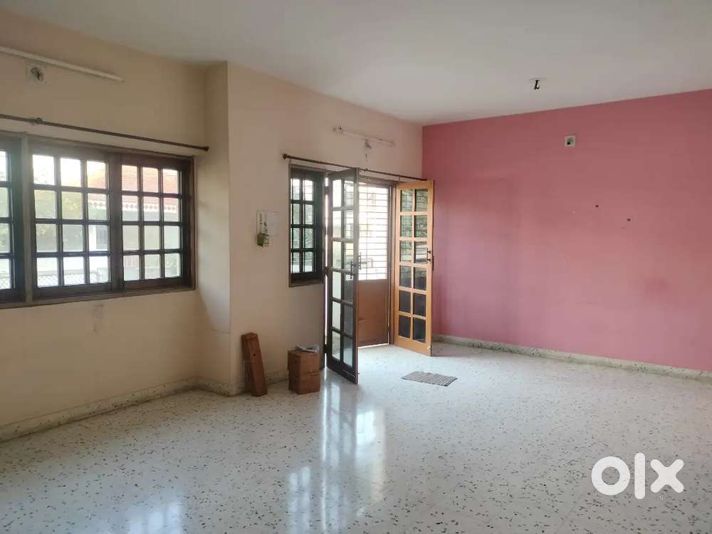 3 BHK semi furnished duplex for rent for family near lions hall