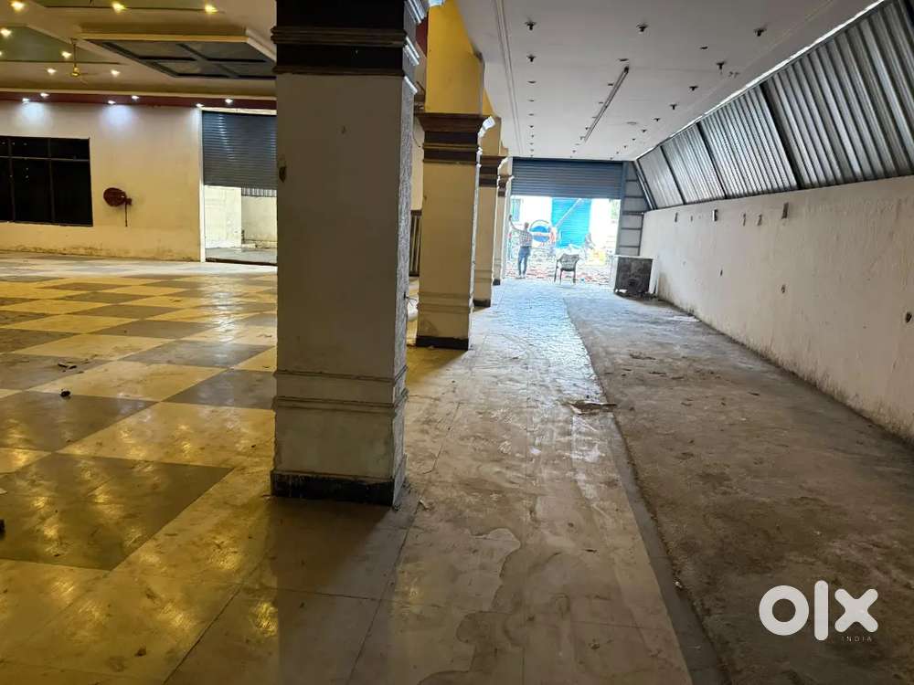 Commercial godown space 10000 SF area for Rent near indresh hospital.