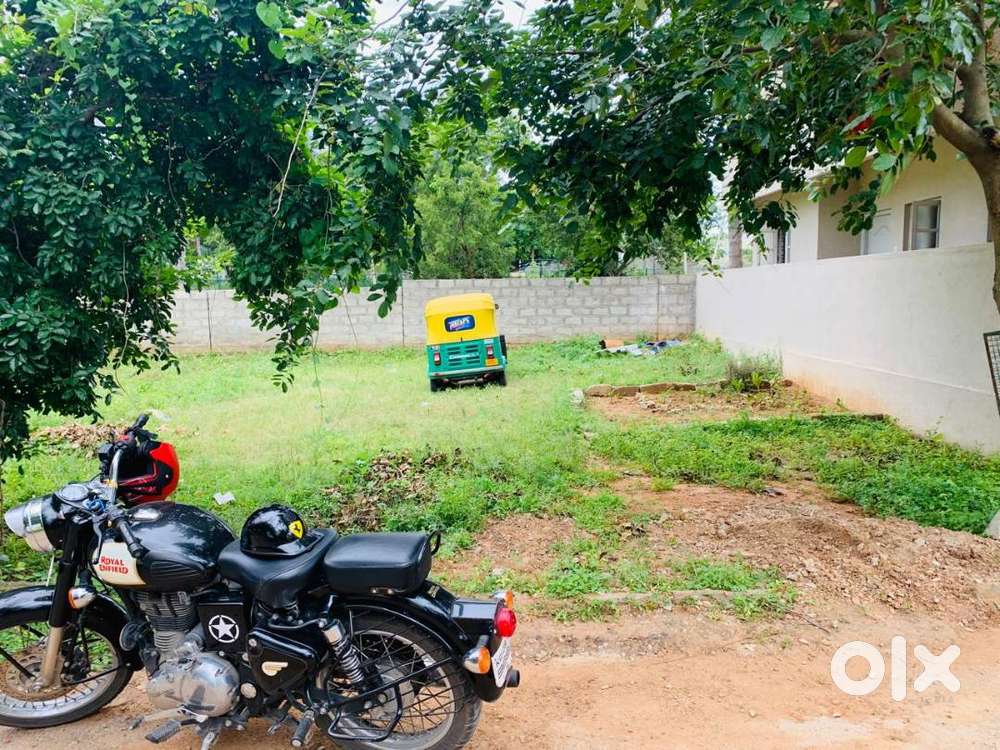 BDA approved plot, Gated community