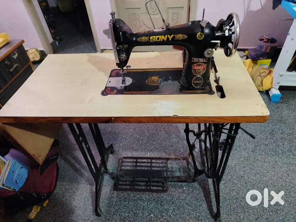 2years old sony high speed tailaring machine with motor good condition