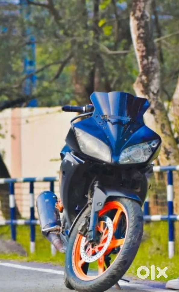 Yamaha r15 vrsn 1 only at 35,000