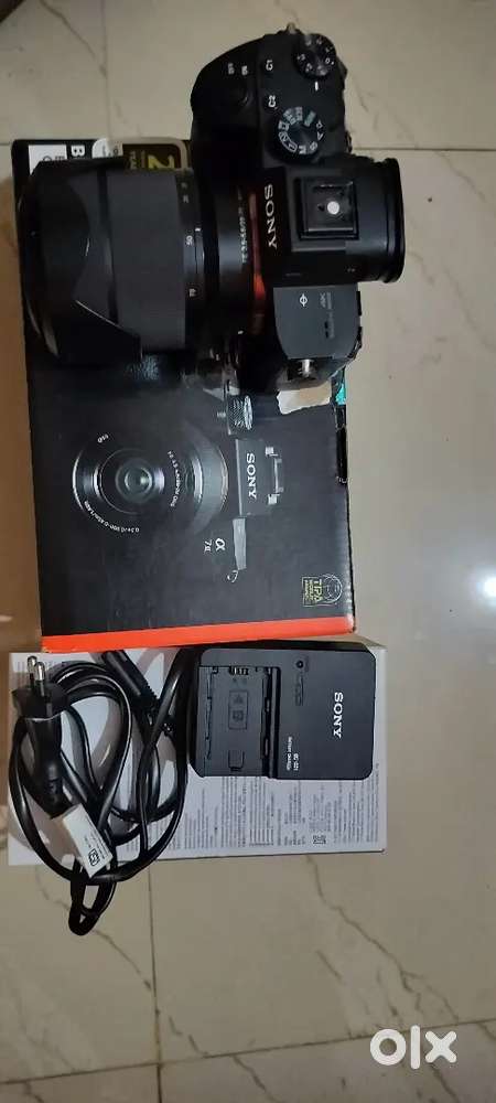 Sony m iii 8 months old shutter 13000 Bill box available