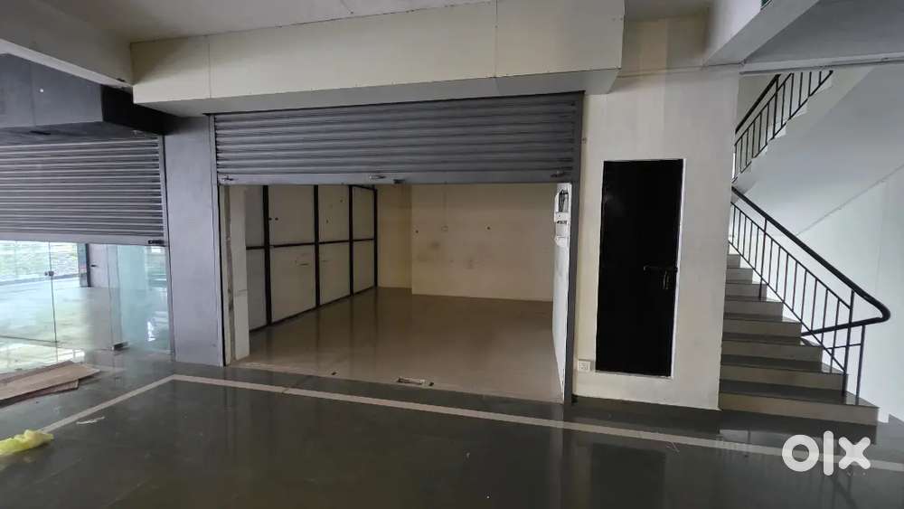 GroundFloor 600 Sqft Frontage Space -- Near Malayala Manorama Jn