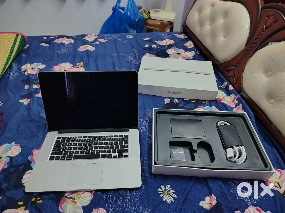 Very Good Condition Apple Mac Book Pro Retina 15 for Sale
