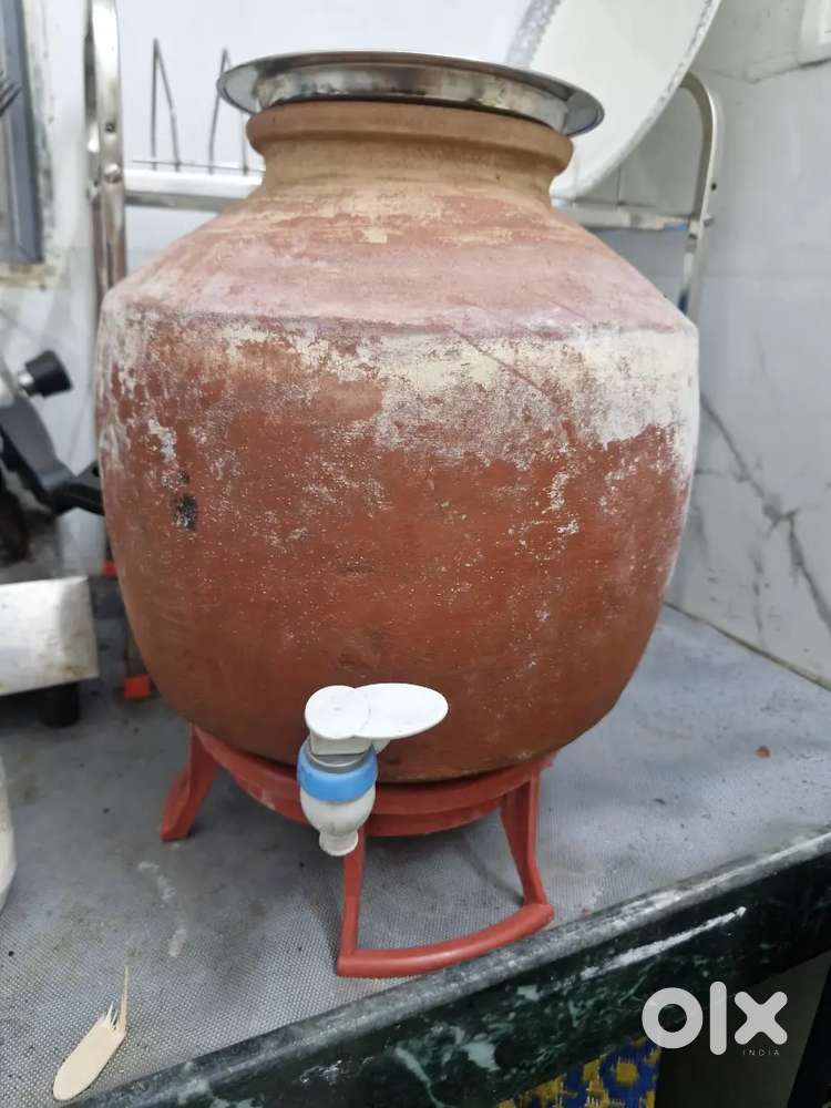 Clay water pot