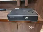 Xbox 360 with 2 controller and 40 games