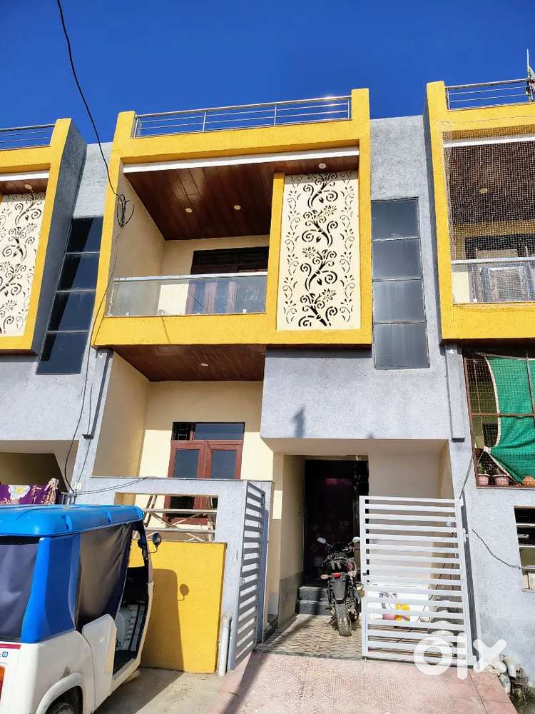 90 b me bana huaa 80 sq yard me villa 4 bhk