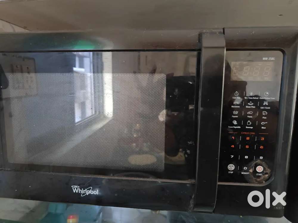 Microwave of whirlpool