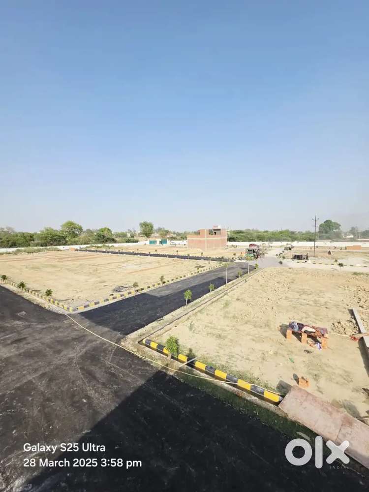25 फीट रोड पर बना बनाया मकान gated टाउनशिप रेडी टू मूव सीतापुर रोड