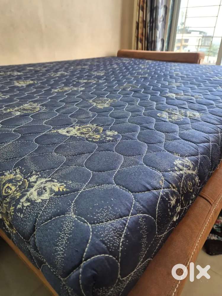 Mattress sale at 4000 rs