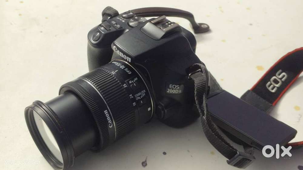 CANON 200d MARK 2