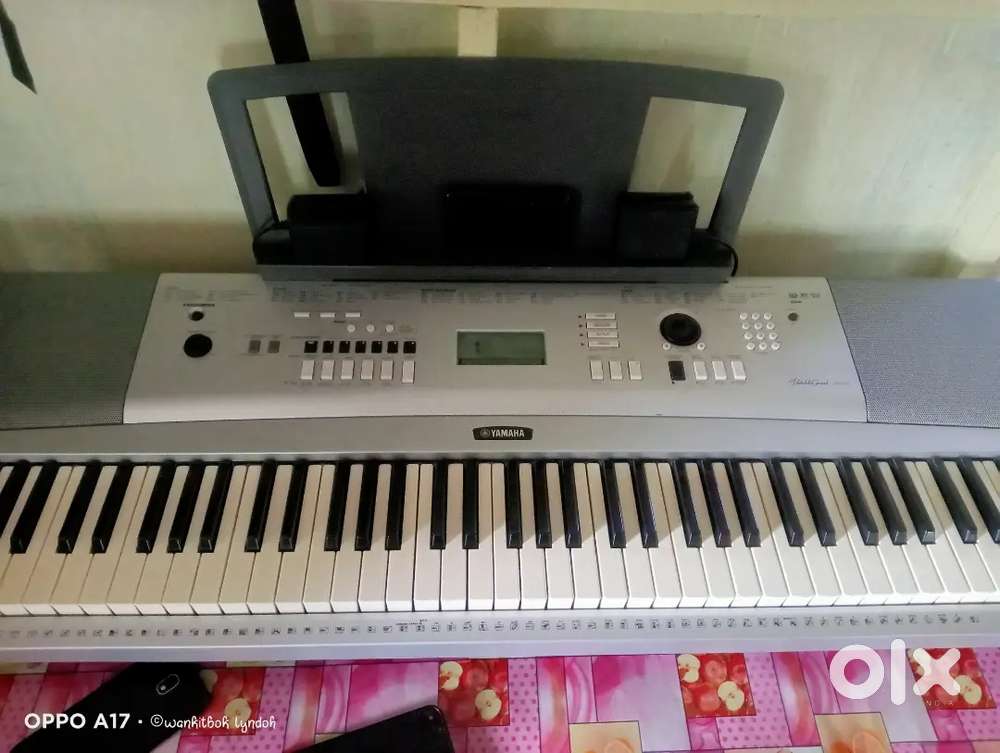 Piano keyboard yamaha