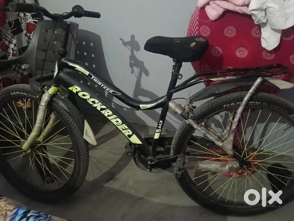 Rock Riders brand Only you 4950rs 4 month old tubeless tyres vrygud