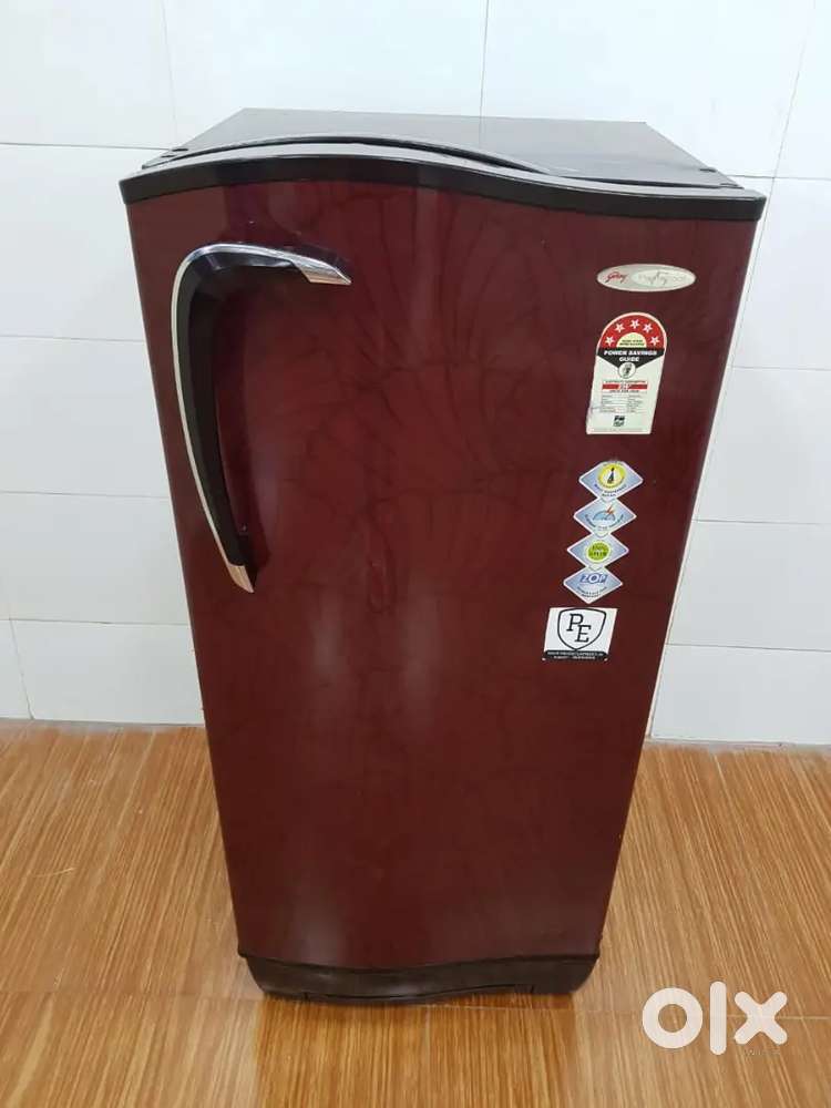 Maroon V5 183 ltrs single door refrigerator