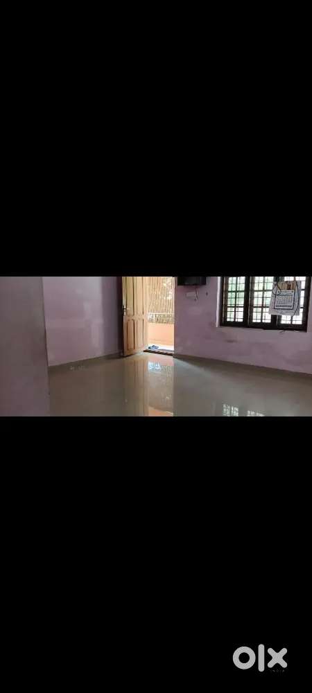2 BHK HOUSE FIRST FLOOR RENT AT VYTILA JANANTHA
