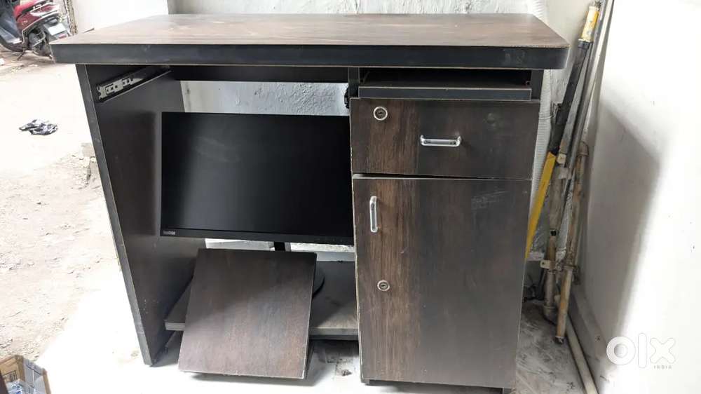 Computer Table and Chair