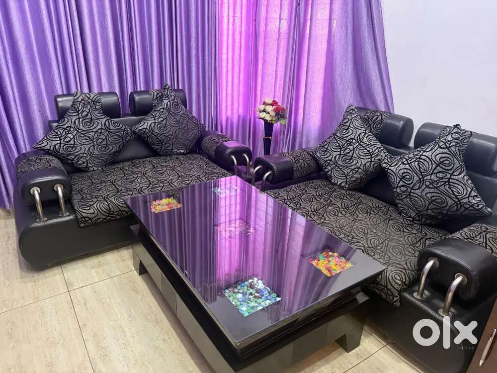 2 Seater Sofa Set with Centre Table – Good Condition