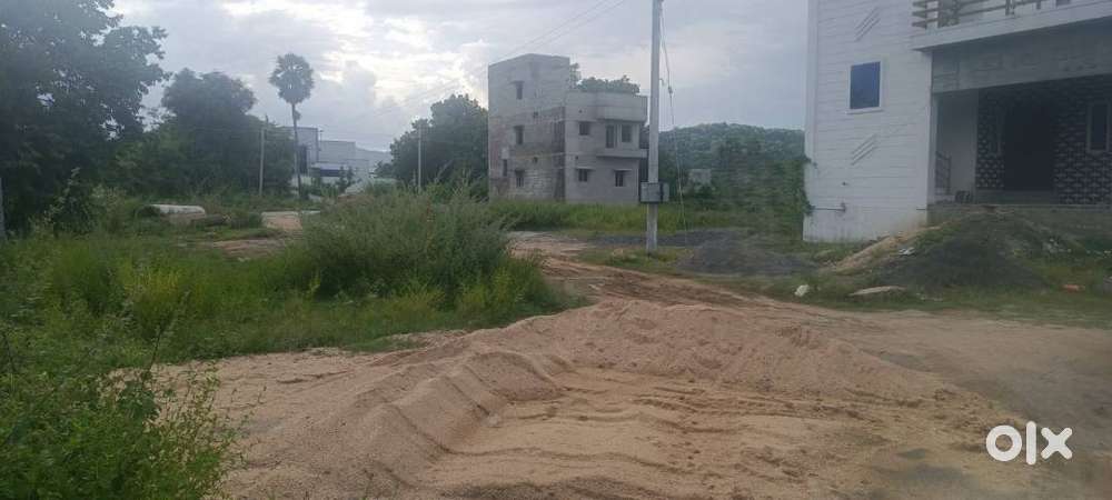 Plot for Sale Katpadi (Palikupam Railway gate opposite))