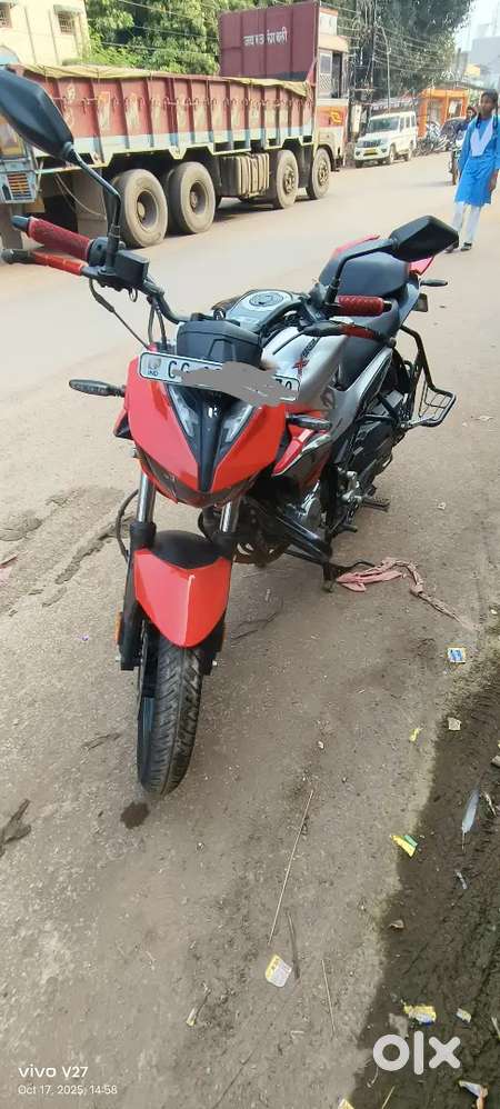 Selling Hero Xtreme 125R in brand new showroom condition