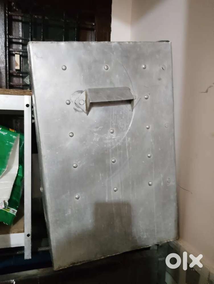 Tiffin Centre equipments