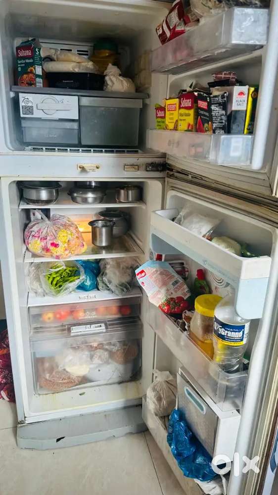 Double door Fridge urgently selling