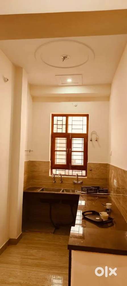 2 Deewan bed kig size , Dboul Door Fridge, 2Sc 2 geyser R/o Washing