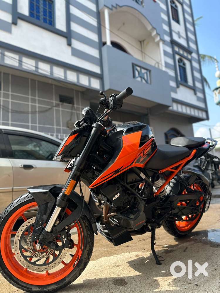 Duke 200 is in good condition