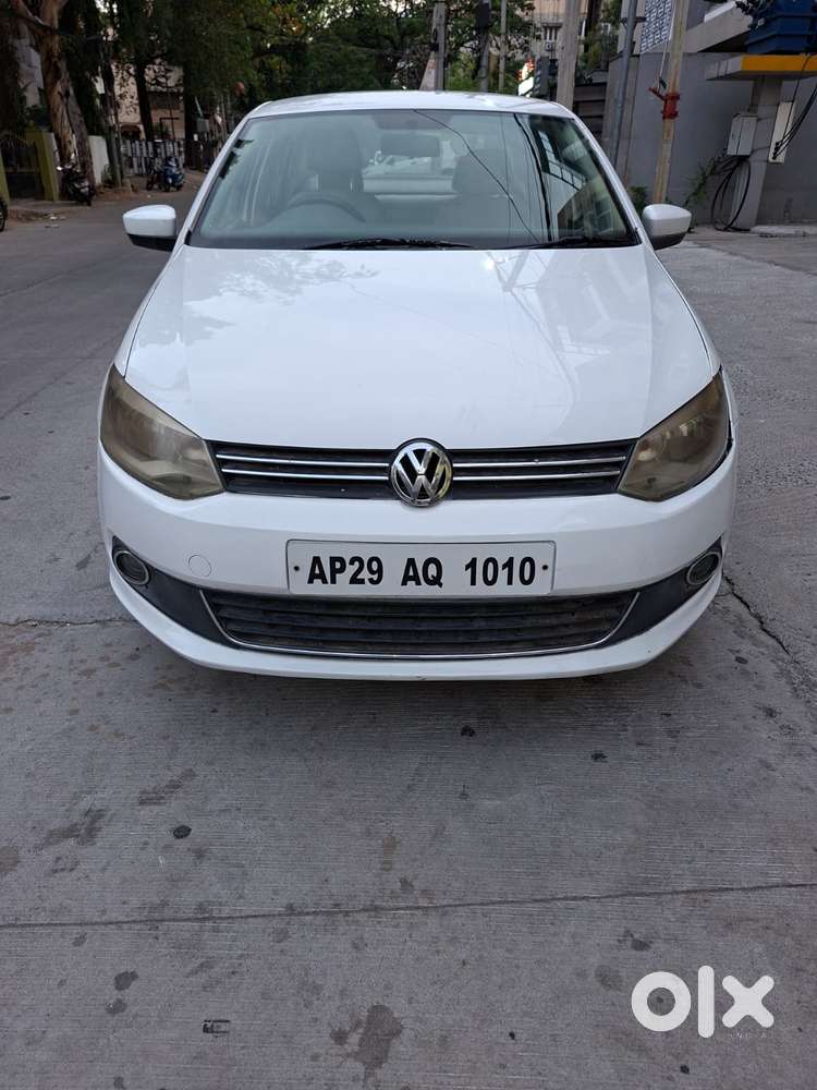 Volkswagen Vento 2010-2013 Petrol Highline, 2011, Petrol