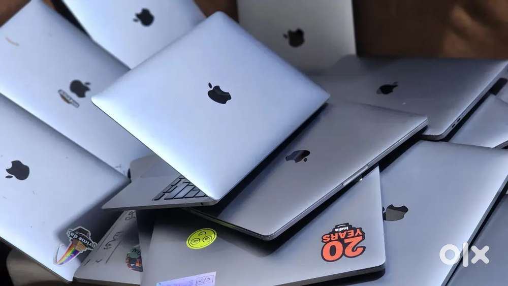 Apple Macbook Pro i5 16GB Ram 256gb Apple SSD Touchbar 13Inch Display