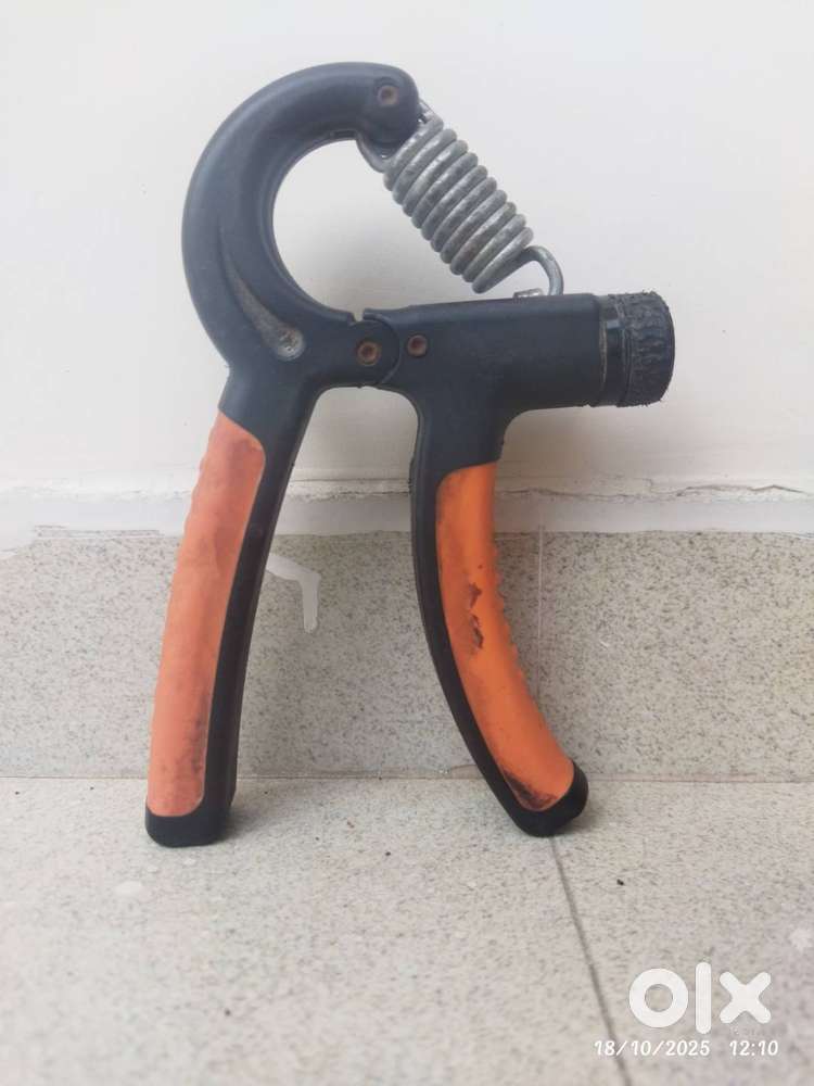 Hand gripper