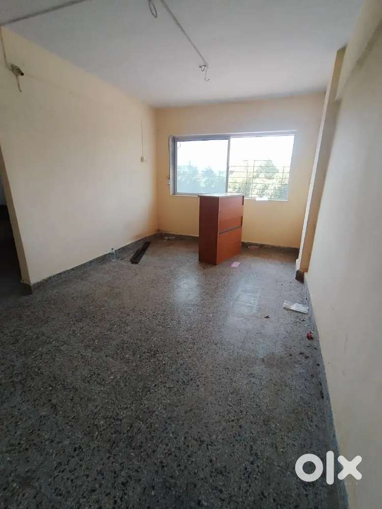 1 Bhk Rent 5 min. Station Distance