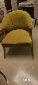 A sitting coach for room and drawing room