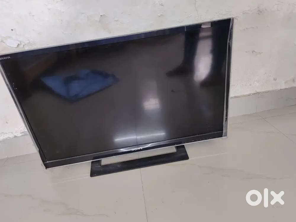 SONY BRAVIA 32 INCH LED TV (not smart tv)