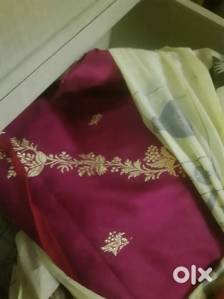 Women's clothing