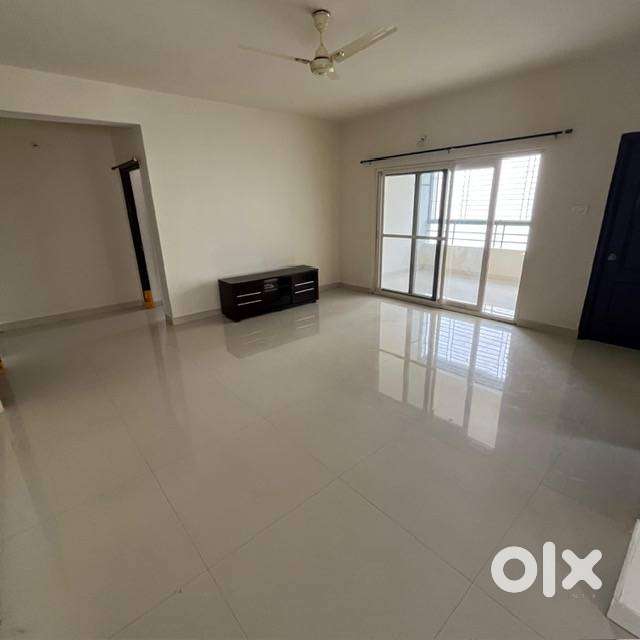 3BHK  semi furnished flat for rent (E facing, gated community)