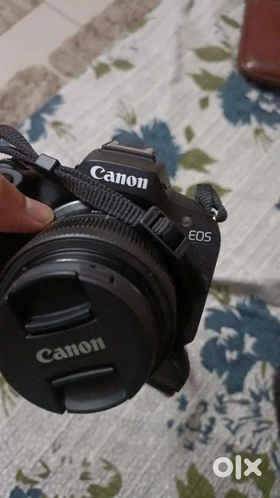 Canon EOS R50