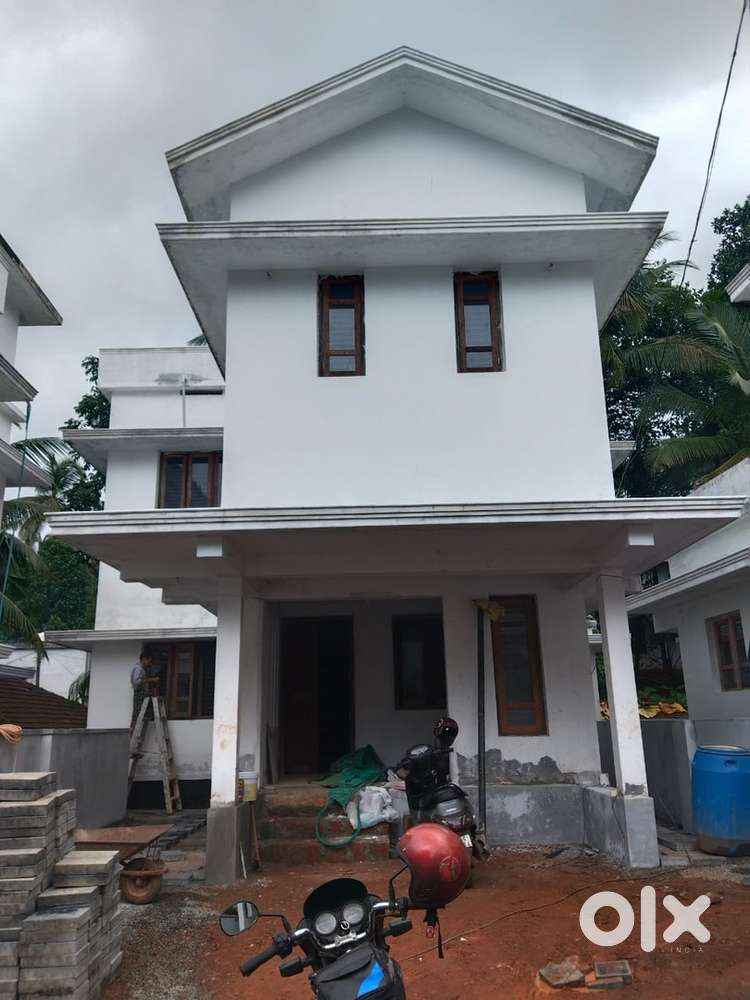 Perumanna 4.50 Cent 3 Bed New House