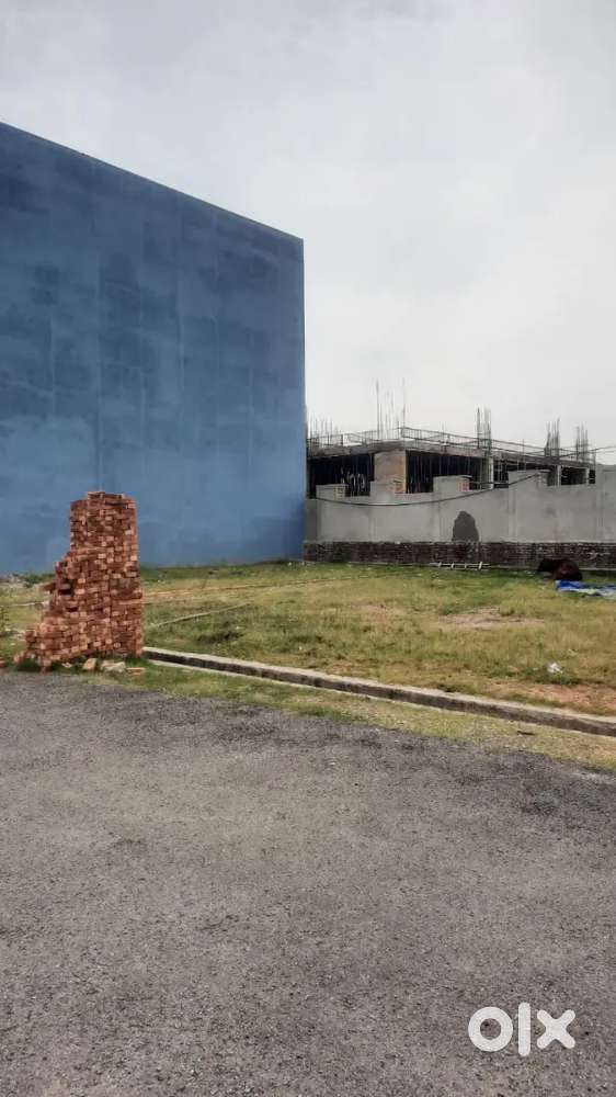 Plot avilable suddhowala