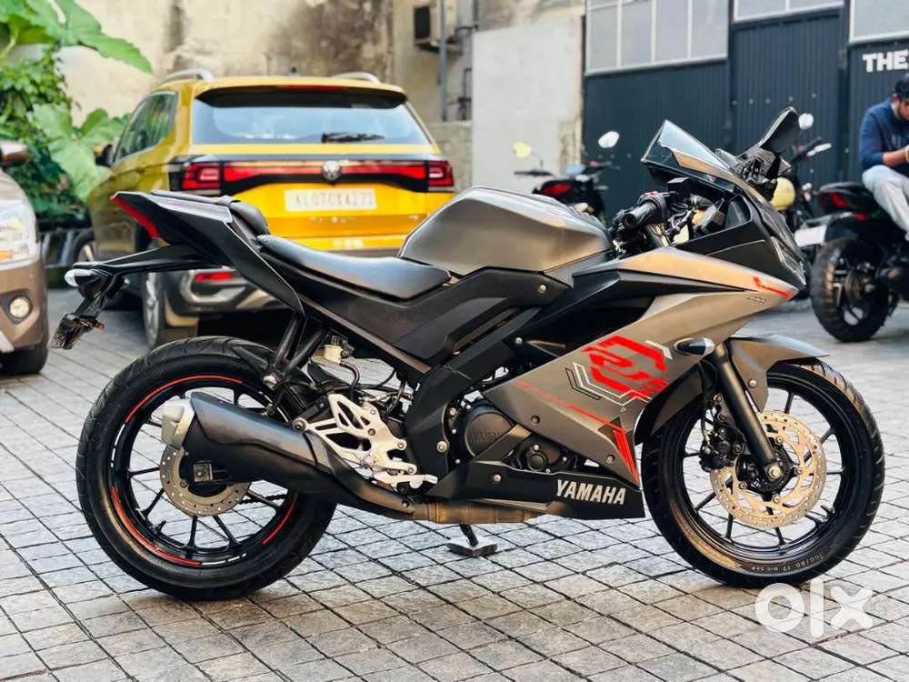 2021 r15 version 3 only 13000 kms