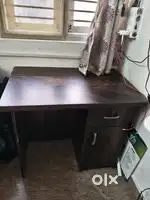 Sturdy & Stylish Office Table – Great Condition – Only ₹1199