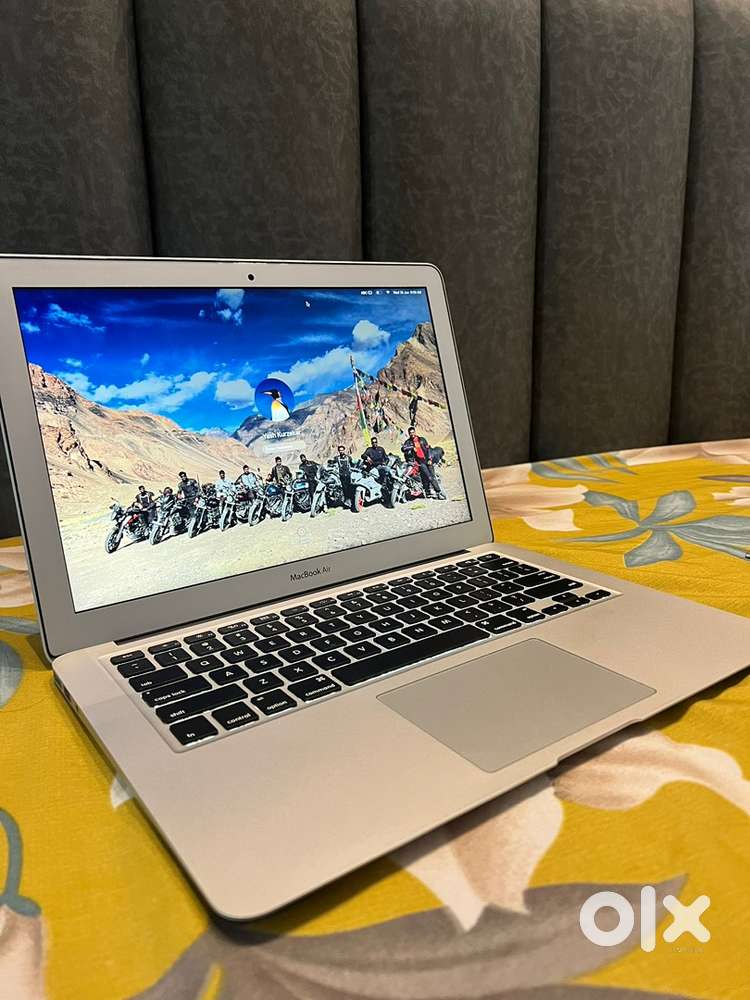 Macbook Air 2017  i5  8GB Ram  512 GB Storage