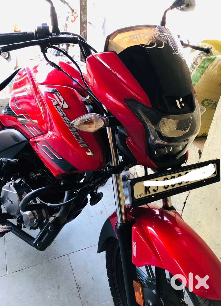 Fresh showroom condition bike battery tyre new