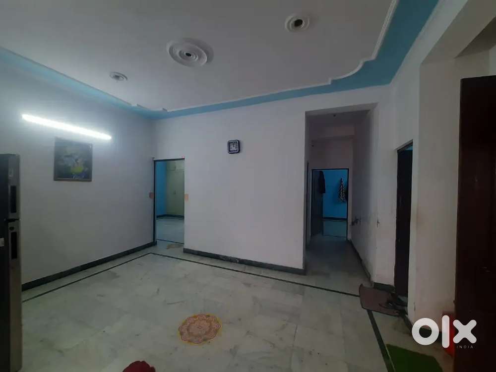 3 bhk flat for sale in Swarn Jayanti Nagar.