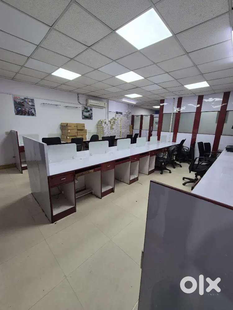 2Cabin,Cnfrnc,24Seats,Pntry.Fully Furnished Office For Rent In Noida.