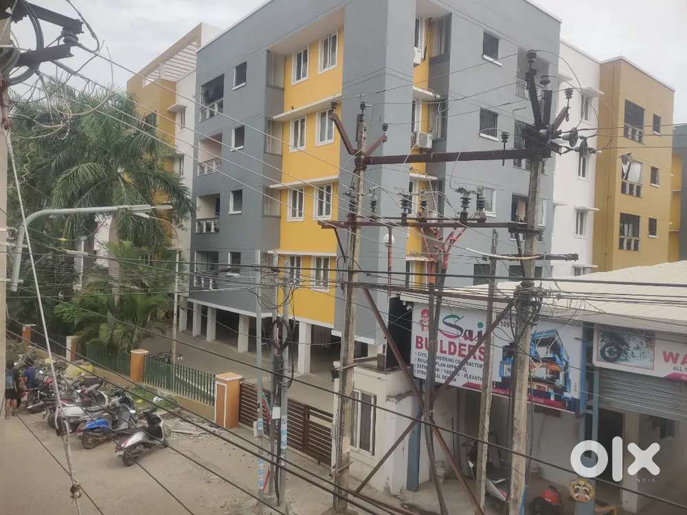 1 st floor any shop open near srm college