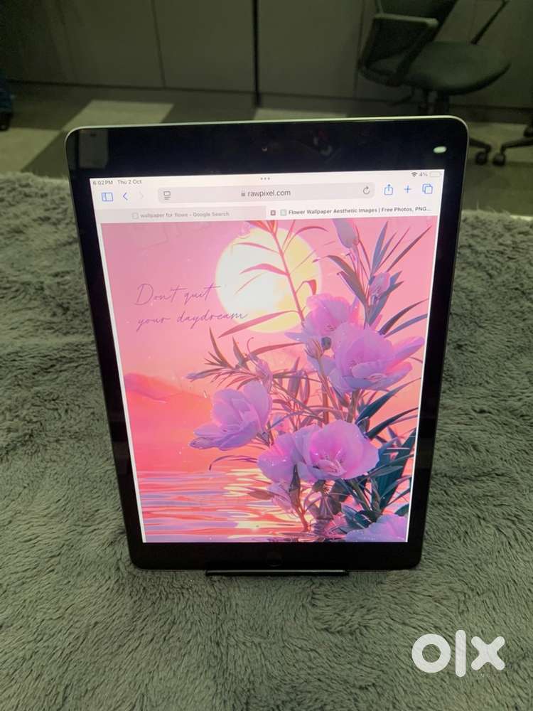 Apple ipad 8th gen \ 32gb storage \ 10.2inch \ With Warranty